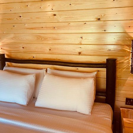 Ella Wood Cabin ภายนอก รูปภาพ