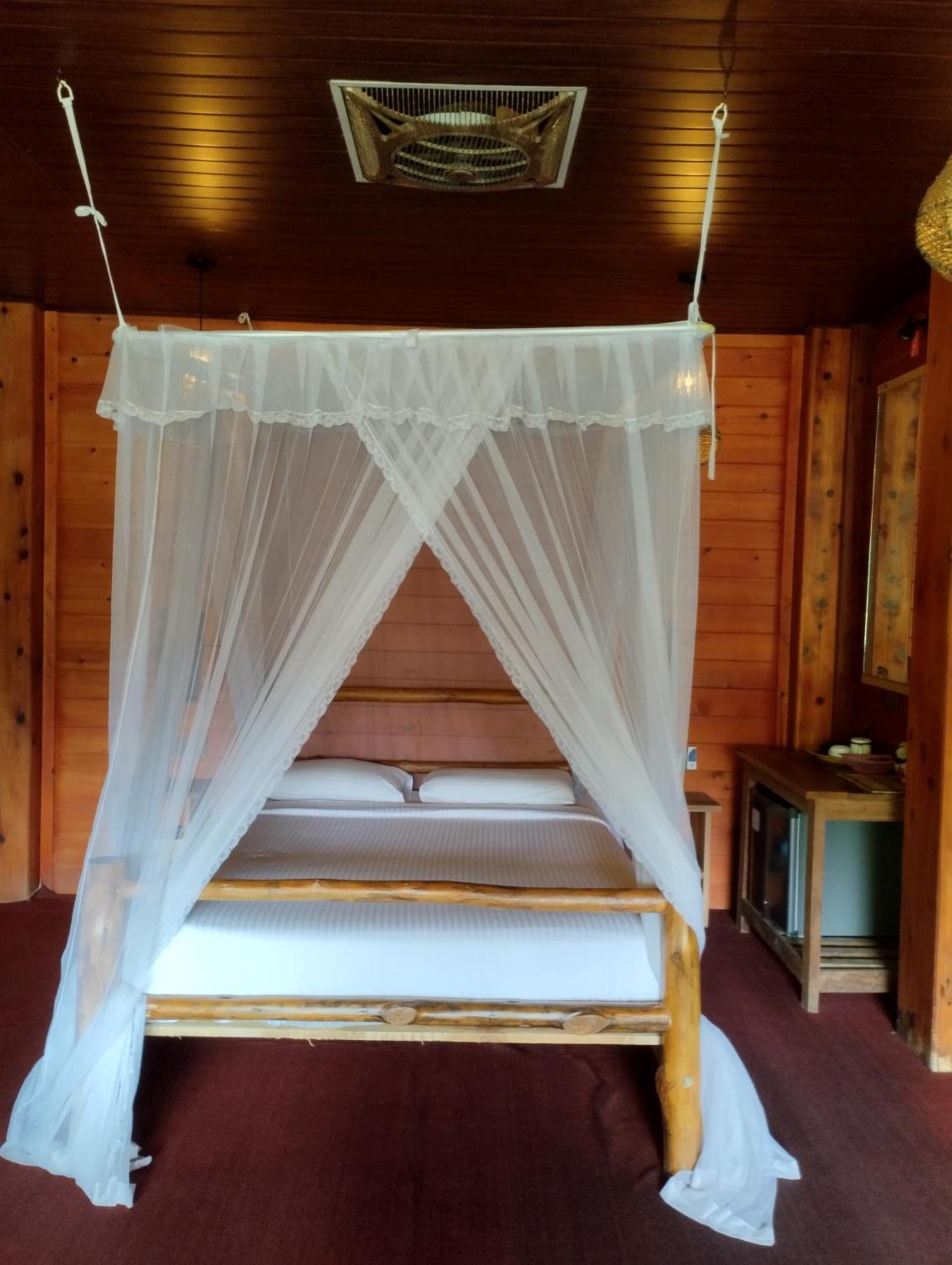 Ella Wood Cabin ภายนอก รูปภาพ