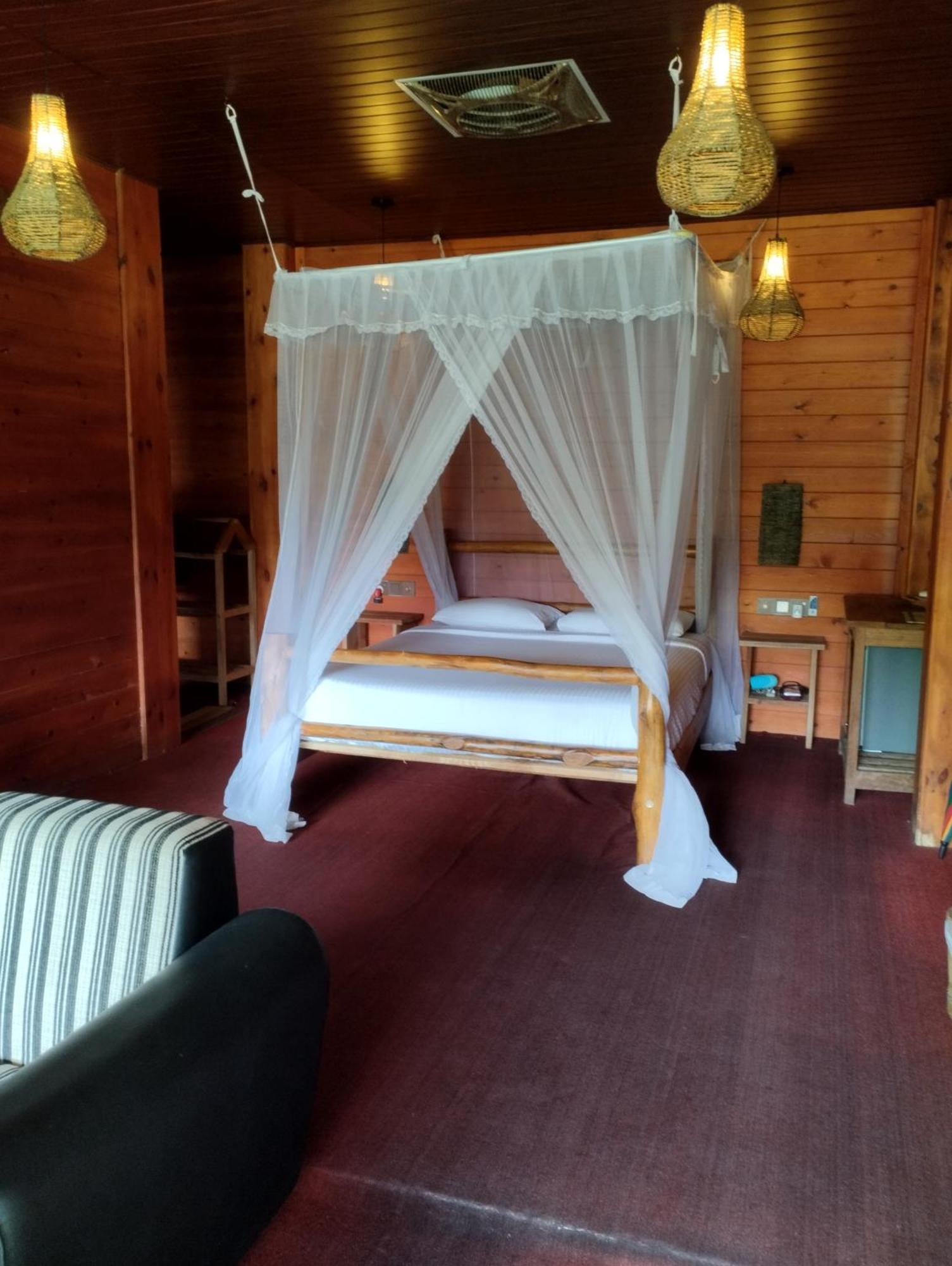 Ella Wood Cabin ภายนอก รูปภาพ