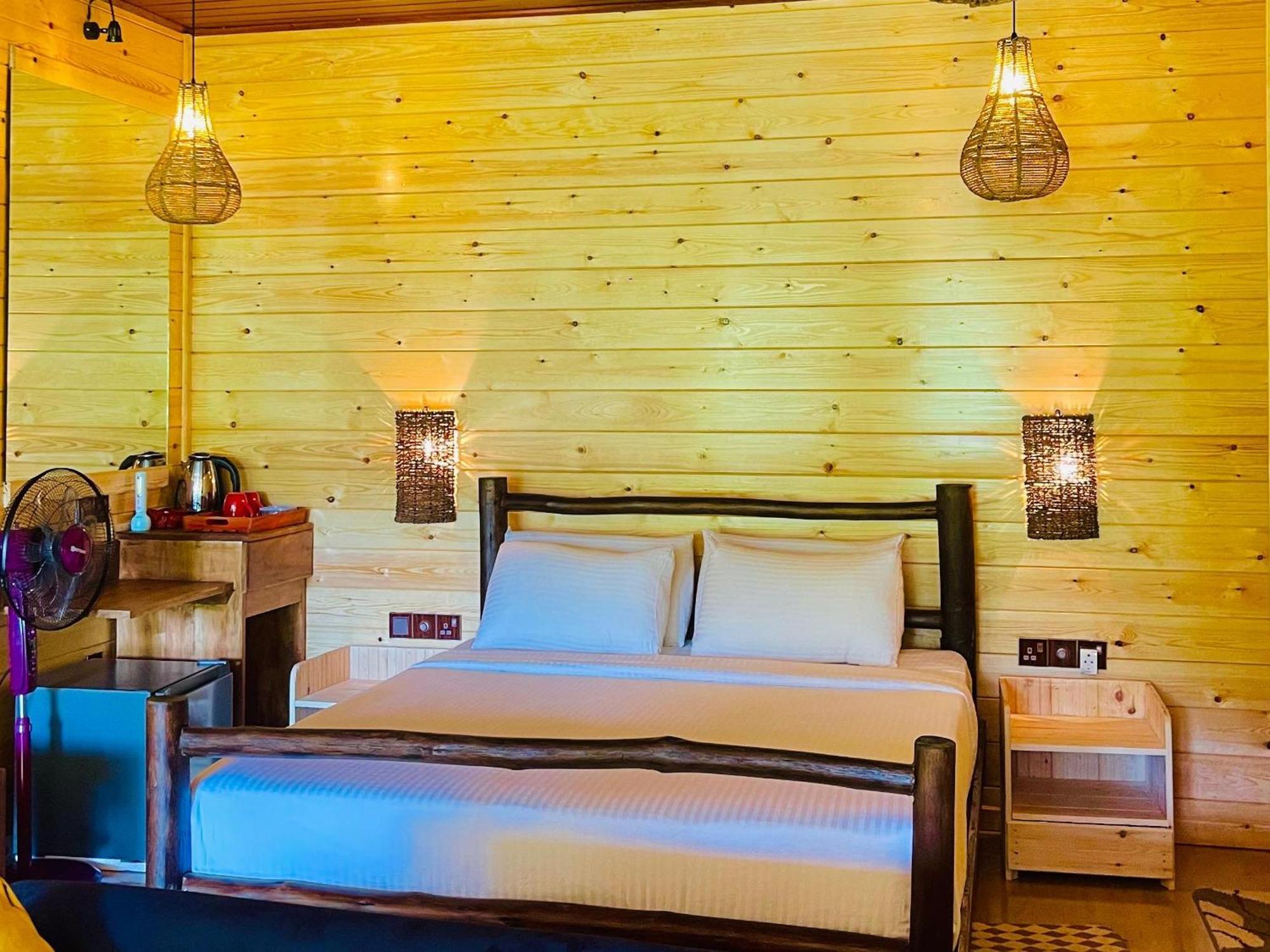 Ella Wood Cabin ภายนอก รูปภาพ