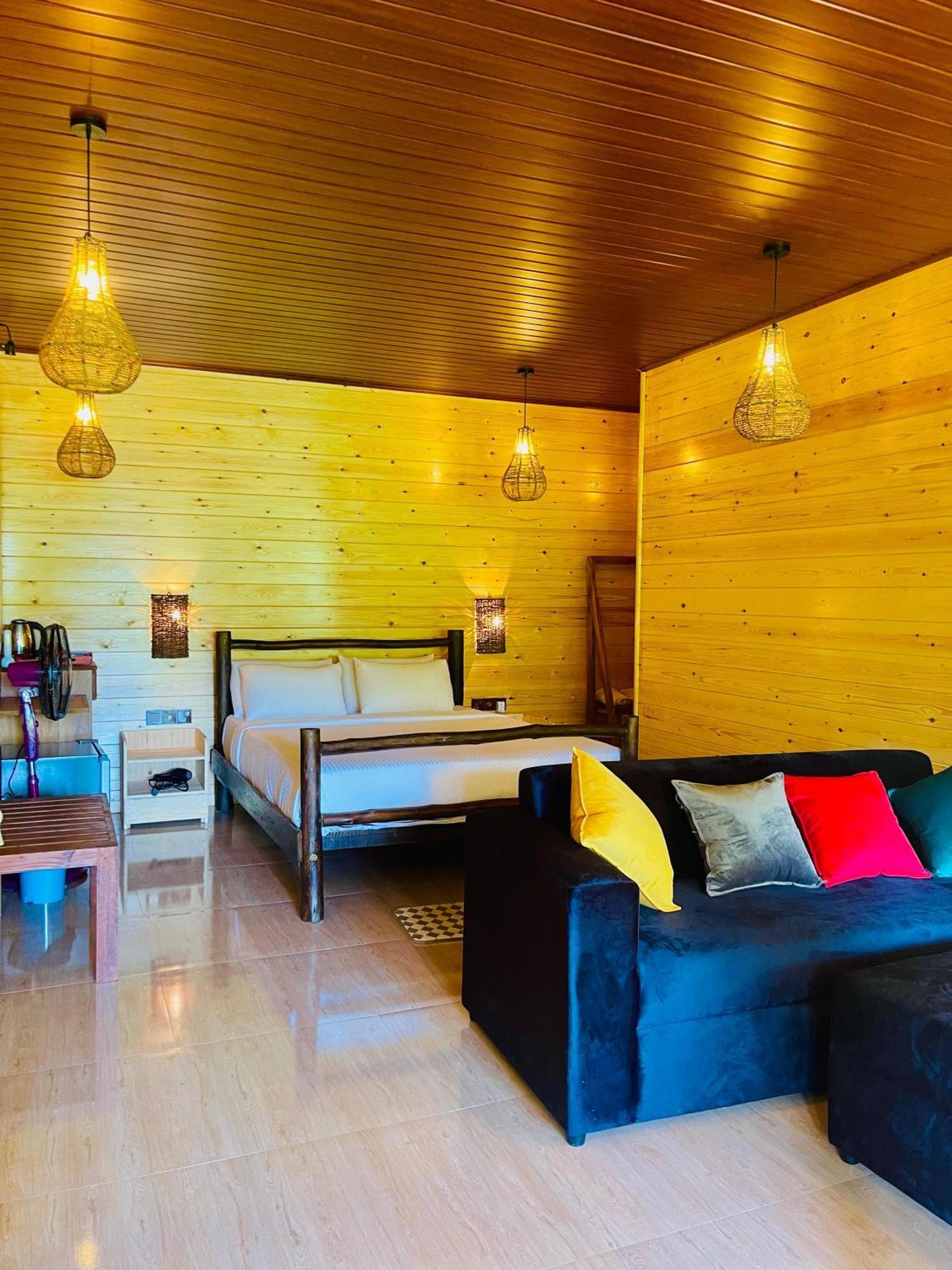 Ella Wood Cabin ภายนอก รูปภาพ