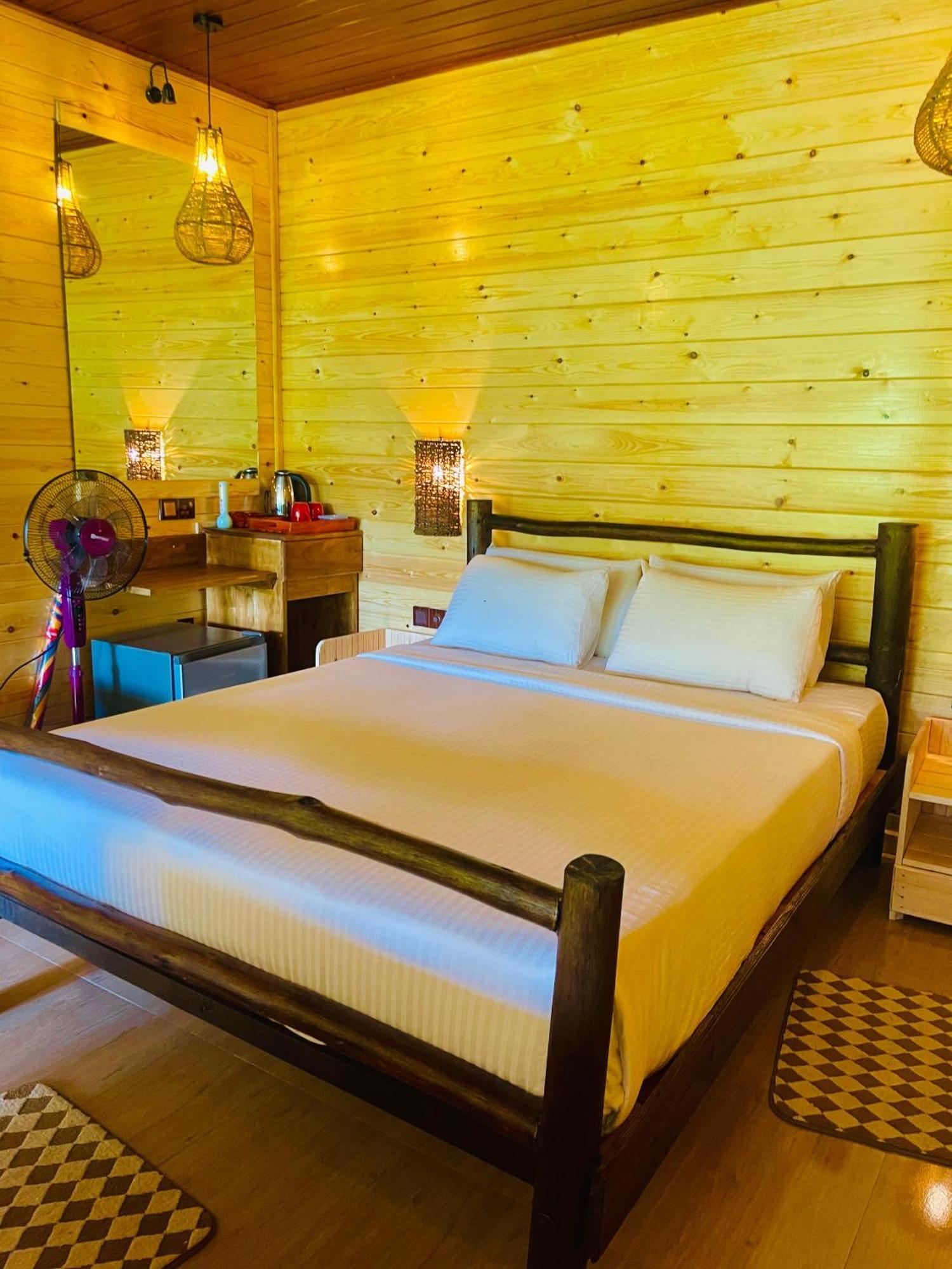 Ella Wood Cabin ภายนอก รูปภาพ